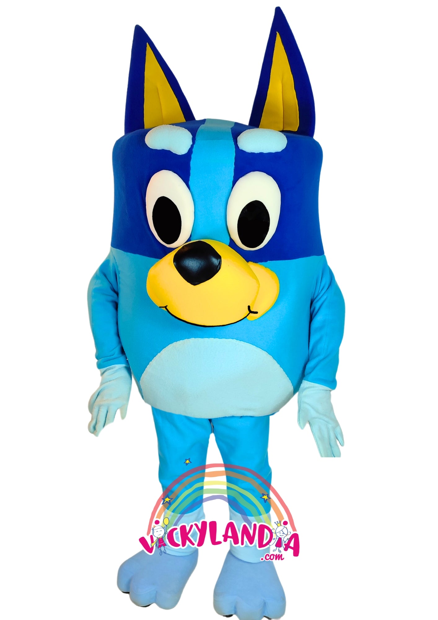 Descubre la magia de nuestro muñeco publicitario de Cachorra Azul en Vickylandia. Son disfraces cabezones perfectos para fiestas infantiles, shows, cumpleaños, estrategias publicitarias, carnavales, fiestas patronales, espectáculos, cabalgatas y cualquier tipo de evento
