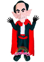 Carregar imagem no visualizador da galeria, Descubre la magia de nuestro muñeco publicitario de Drácula en Vickylandia. Son disfraces cabezones perfectos para fiestas infantiles, shows, cumpleaños, estrategias publicitarias, carnavales, fiestas patronales, espectáculos, cabalgatas y cualquier tipo de evento.
