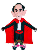 Cargar imagen en el visor de la galería, Descubre la magia de nuestro muñeco publicitario de Drácula en Vickylandia. Son disfraces cabezones perfectos para fiestas infantiles, shows, cumpleaños, estrategias publicitarias, carnavales, fiestas patronales, espectáculos, cabalgatas y cualquier tipo de evento.
