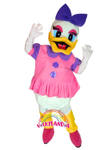 Descubre la magia de nuestro muñeco publicitario de Pata Presumida Fuscia en Vickylandia. Son disfraces cabezones perfectos para fiestas infantiles, shows, cumpleaños, estrategias publicitarias, espectáculos, cabalgatas y cualquier tipo de evento.