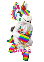 Cargar imagen en el visor de la galería, Descubre la magia de nuestro muñeco publicitario de Unicornio Mágico en Vickylandia. Son disfraces cabezones perfectos para fiestas infantiles, shows, cumpleaños, estrategias publicitarias, espectáculos, cabalgatas y cualquier tipo de evento.
